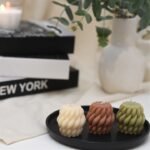 SMALL KNOT CANDLE