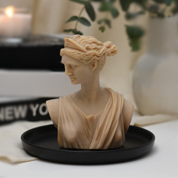 CANDECSTTARTMS.jpg ARTEMIS STATUE CANDLE - Image 1